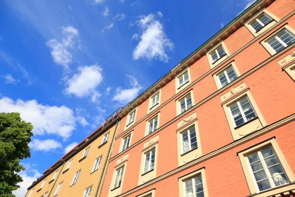 5155058 apartment buildings