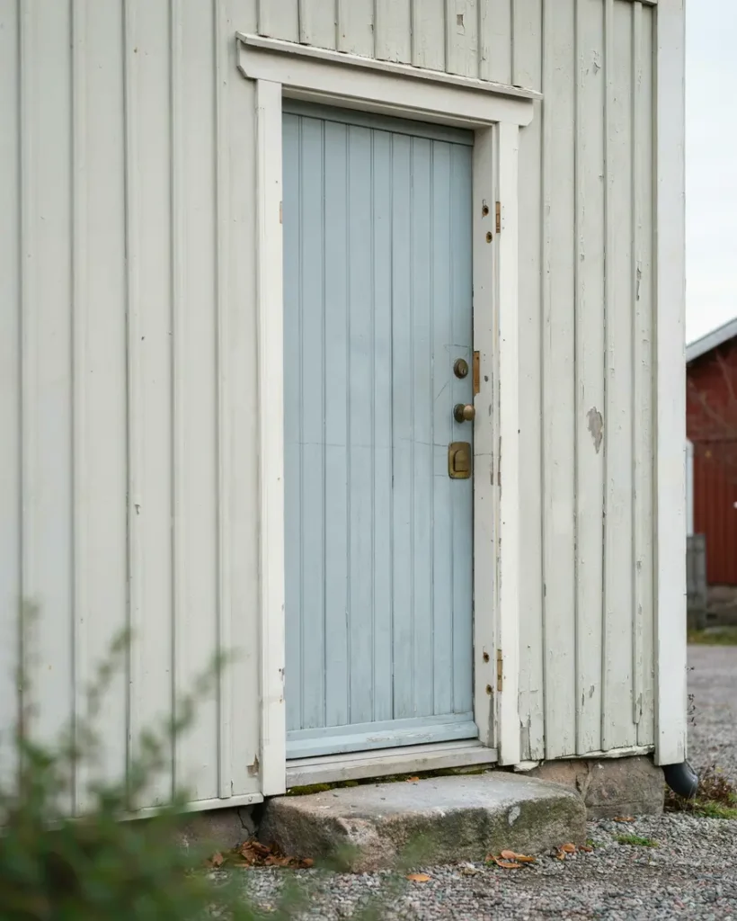 ytterd rr som h ngt sig justera eller byta karm